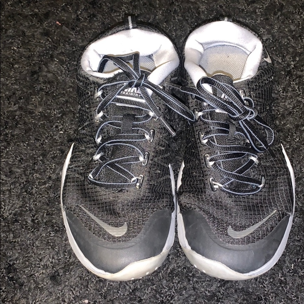 Black and grey Nike.  7.5